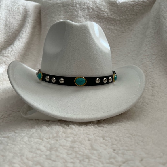 White Cowboy Hat - Picture 4 of 5